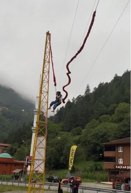 Uzungöl’de bir tesiste halat koptu 1